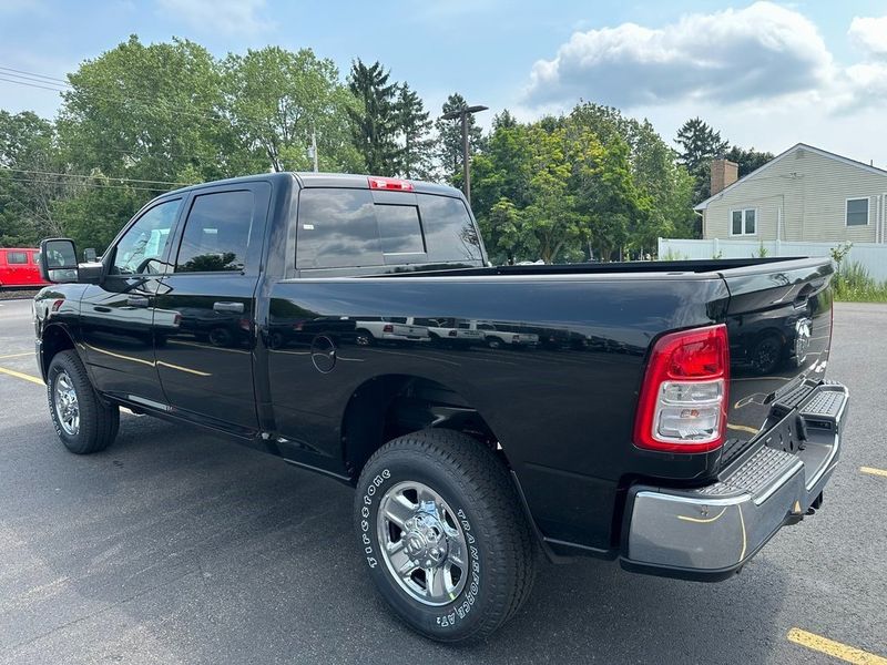 2024 RAM 2500 Tradesman Crew Cab 4x4 6