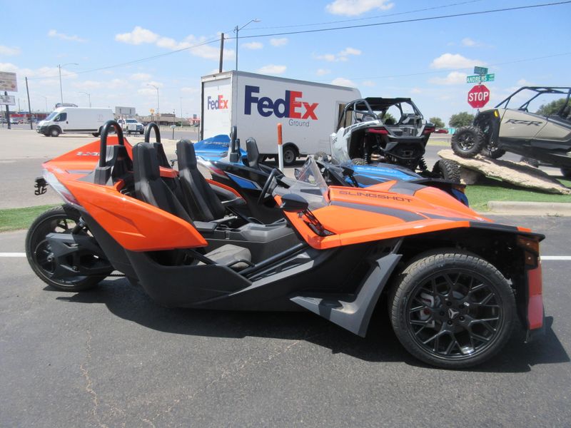 USED 2024 POLARIS SLINGSHOT SL AUTODRIVE Image 2