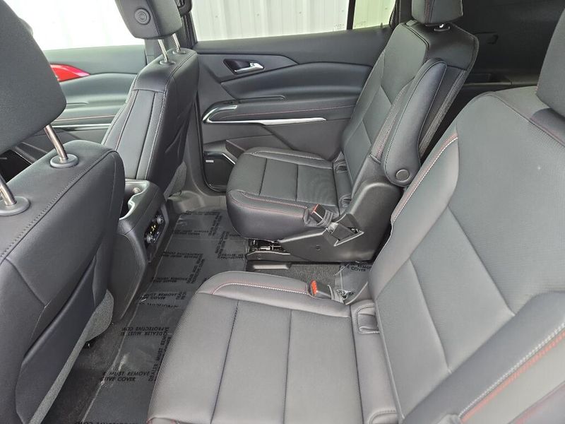 2026 Chevrolet Traverse Z71 photo 8