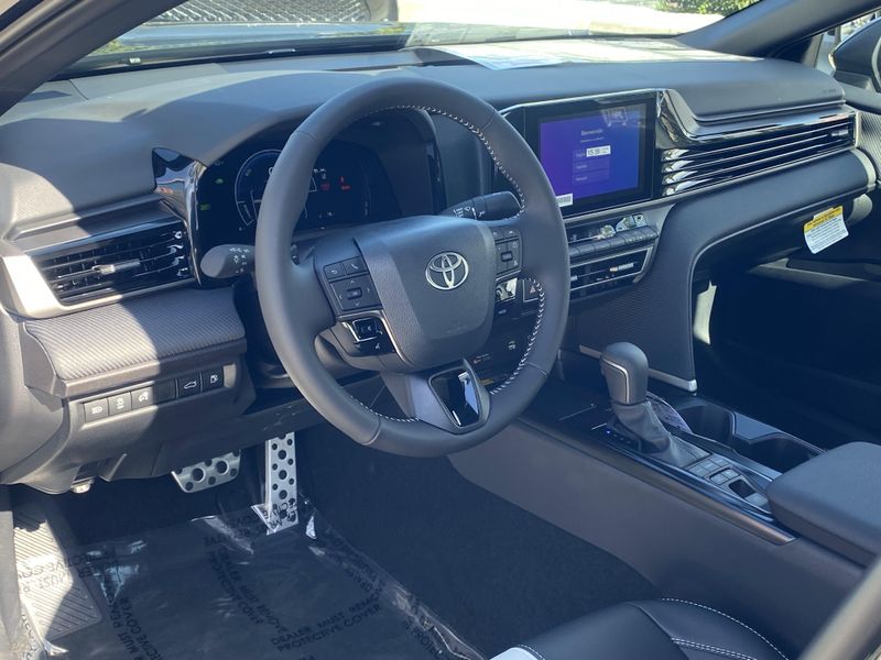 New 2026 Toyota Camry SEImage 13
