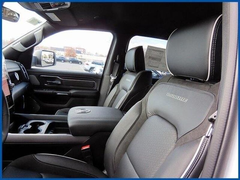 2025 RAM 1500 LaramieImage 15