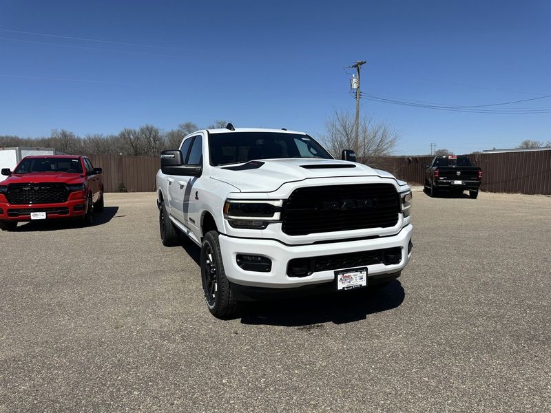 2024 RAM 3500 Laramie Crew Cab 4x4 6