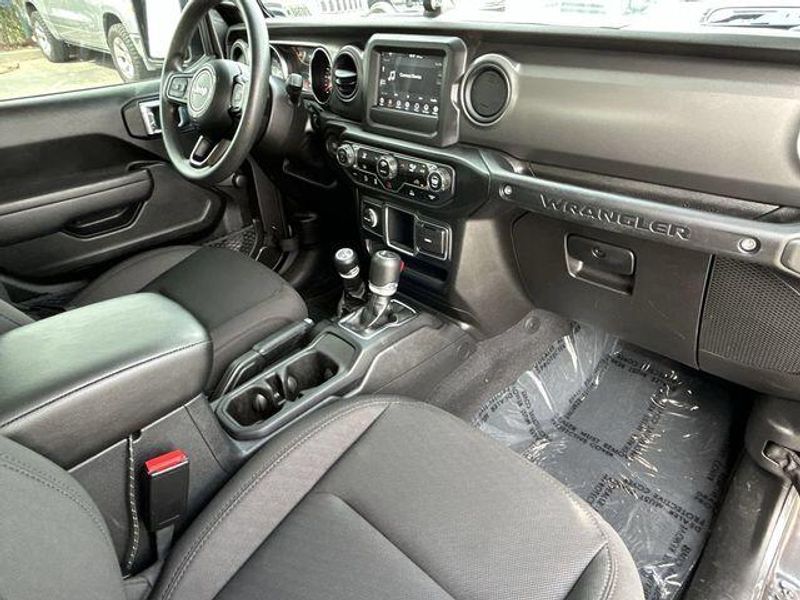 Used 2023 Jeep Wrangler SportImage 13