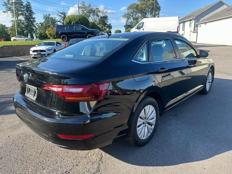 2019 Volkswagen Jetta 1.4T S photo 11