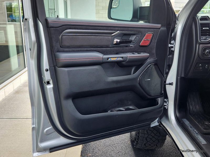 New 2026 RAM 1500 Rho Crew Cab 4x4 5'7' Box