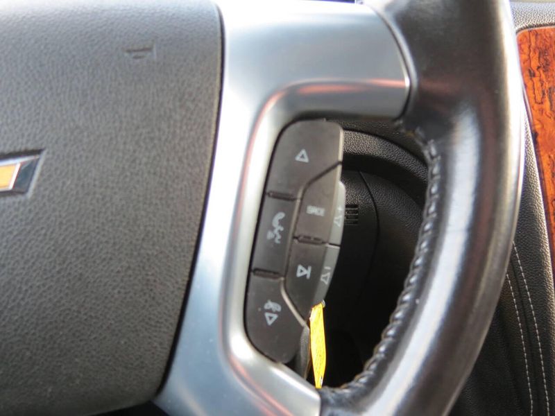 Used 2014 Chevrolet Traverse LT AWD 4dr SUV w/2LTImage 12