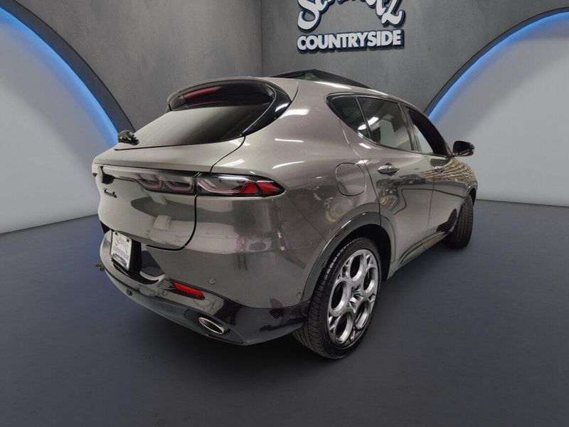 Used 2024 Alfa Romeo Tonale Veloce Premium AWD w/SunroofImage 14