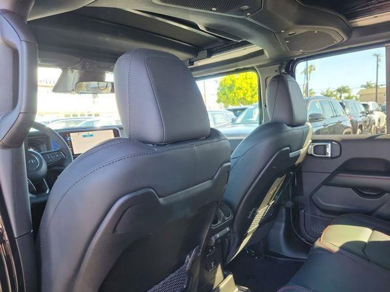 New 2026 Jeep Wrangler Unlimited Rubicon