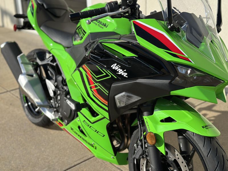 2024 Kawasaki Ninja 500 KRT Edition ABSImage 7