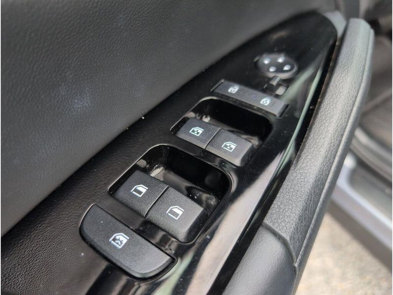 Used 2024 Kia Sportage EXImage 12