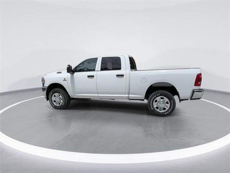 2023 RAM 3500 Tradesman Crew Cab 4x4 6
