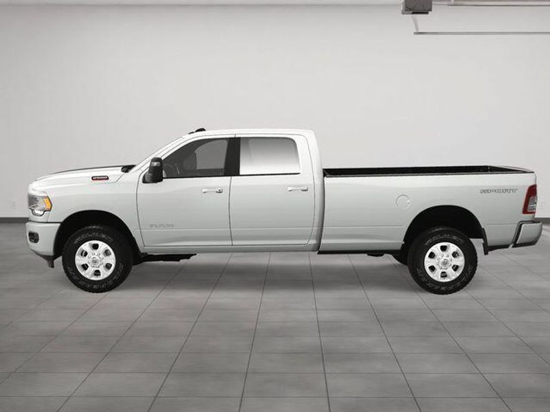 New 2024 RAM 2500 Big Horn Crew Cab 4x4 8