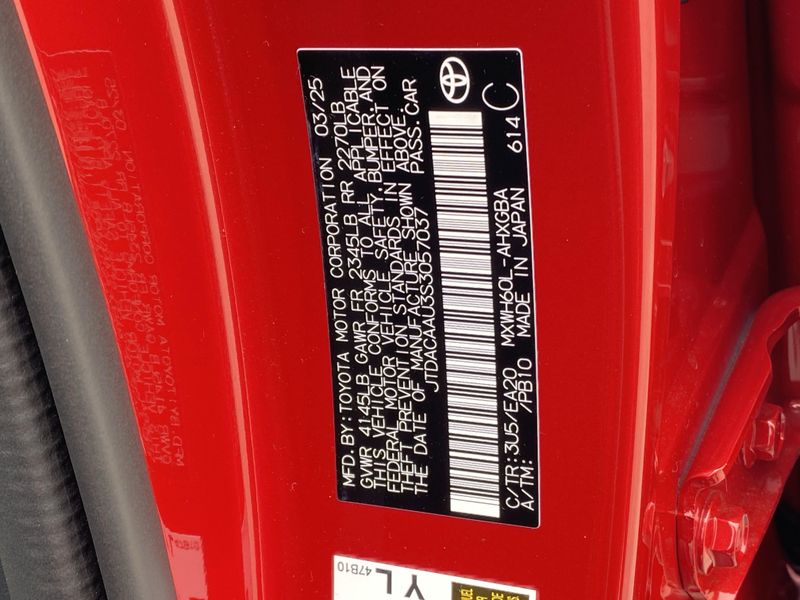2025 Toyota Prius XLEImage 20