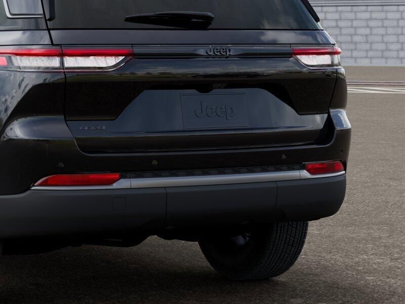New 2026 Jeep Grand Cherokee Laredo Altitude 4x4Image 13