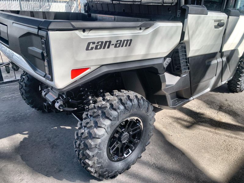 New 2026 Can-Am DEFENDER MAX LIMITED CAB HD11 Image 2