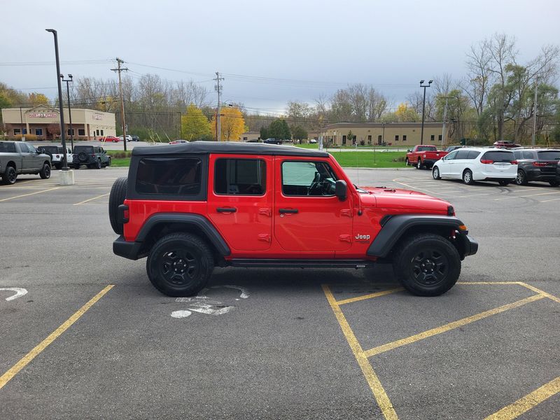 Used 2018 Jeep Wrangler Unlimited SportImage 15