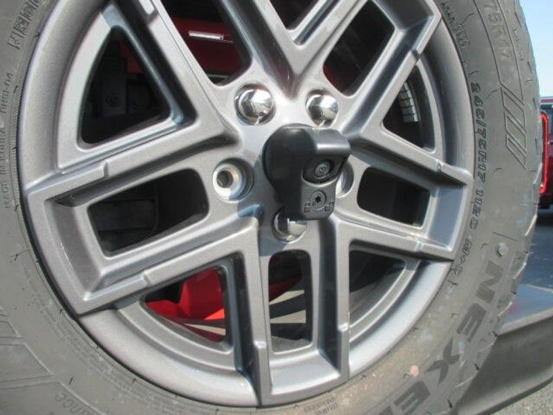 Used 2024 Jeep Wrangler Sport SImage 10