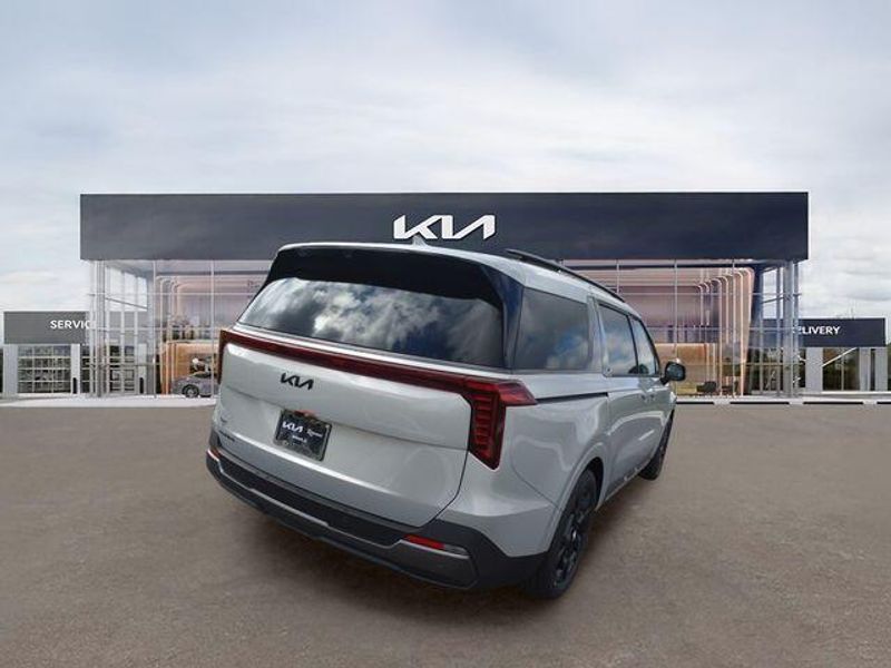 New 2026 Kia Carnival SX PrestigeImage 4