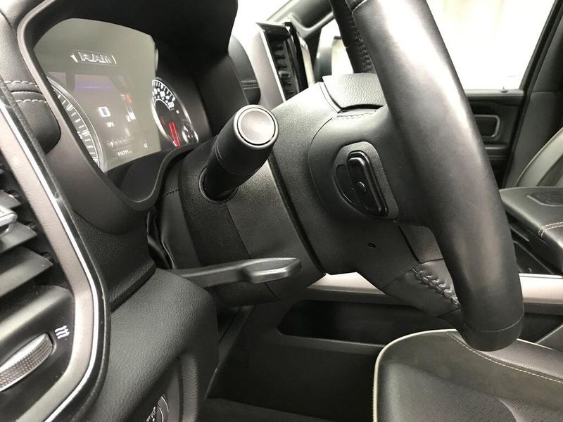 Used 2022 RAM 1500 LaramieImage 5