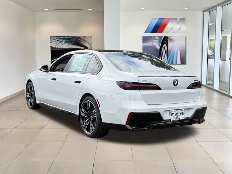 2025 BMW i7 eDrive50Image 8