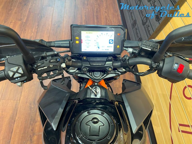 2023 KTM Duke 390 Image 13