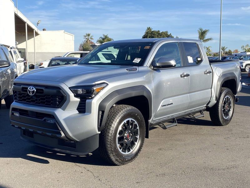 2024 Toyota Tacoma TRD Off Road HybridImage 6