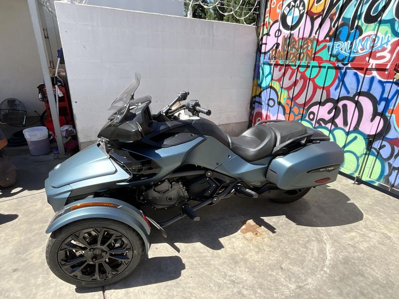 New 2026 Can-Am SPYDER F3 T 1330 Image 4