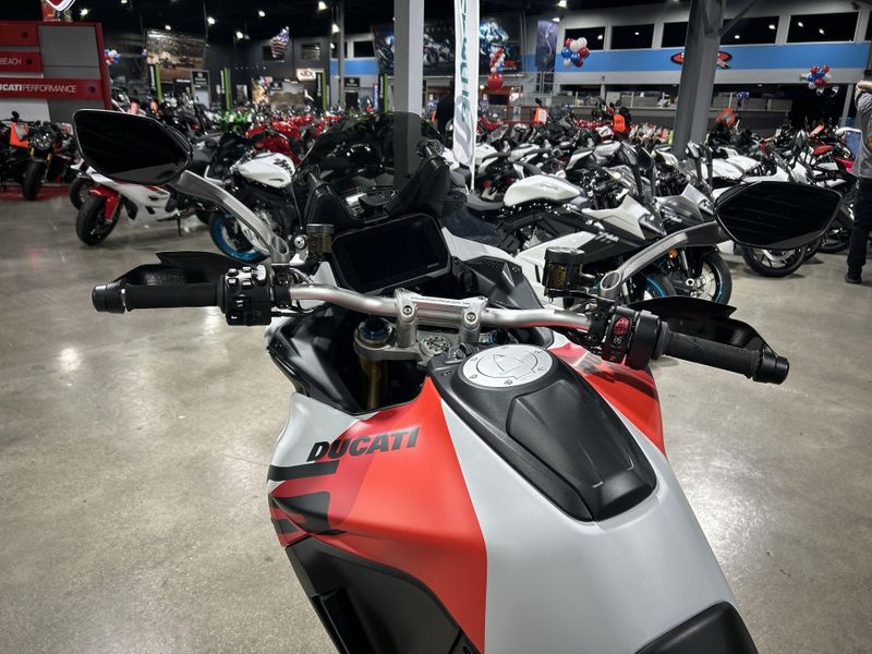 Used 2025 Ducati MULTISTRADA V4 RS Image 17
