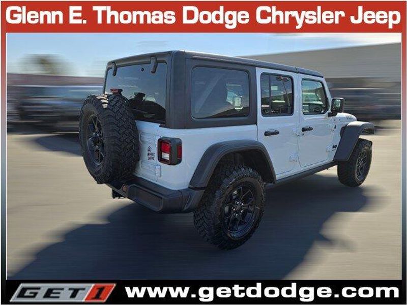 2025 Jeep Wrangler Unlimited Willys photo 3