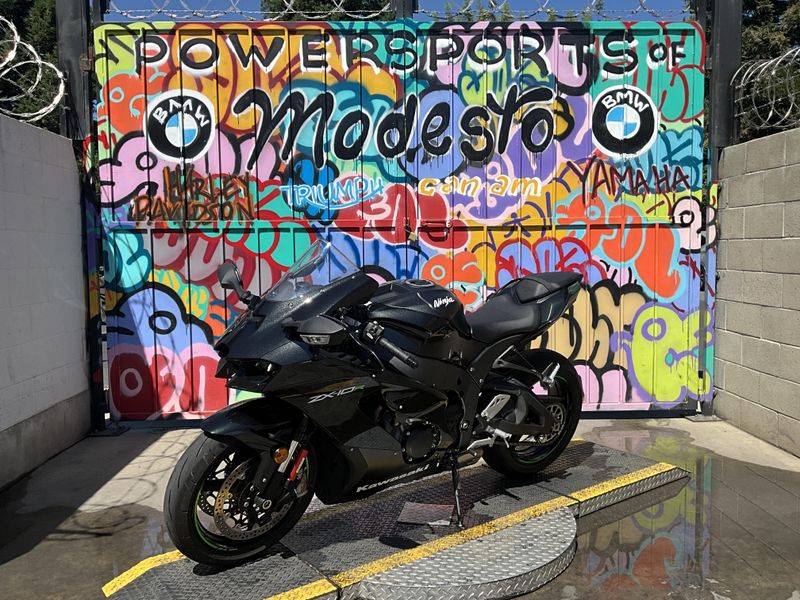 Used 2021 Kawasaki Ninja ZX10R ABS Image 1