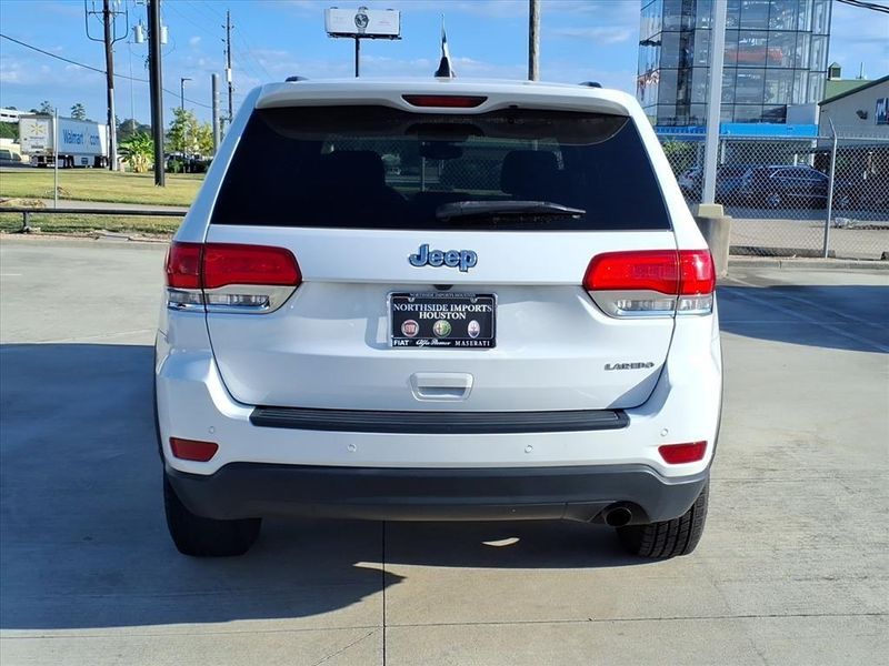 Used 2017 Jeep Grand Cherokee LaredoImage 11