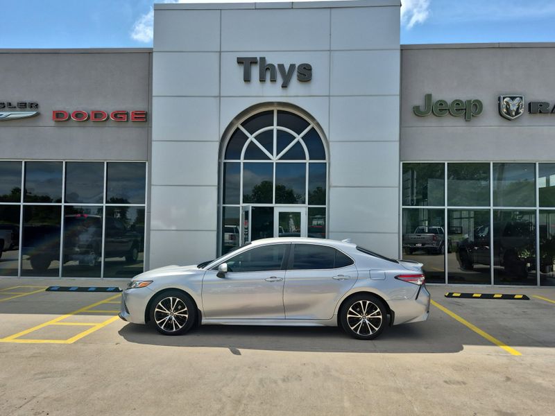 2019 Toyota Camry SEImage 34