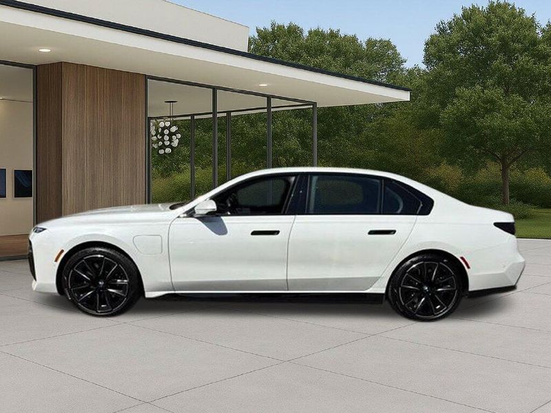Used 2026 BMW 7 Series 750e xDriveImage 13