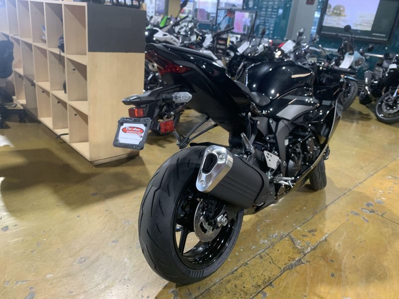 New 2026 Kawasaki NINJA ZX-6R ABS Image 8