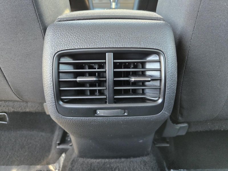 Used 2016 Volkswagen e-Golf 4dr HB SE