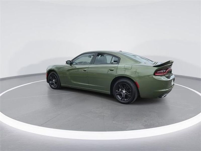 2022 Dodge Charger SXTImage 6