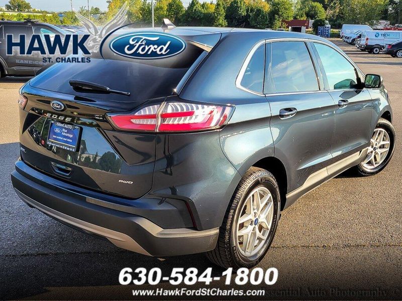 2022 Ford Edge SEL photo 7