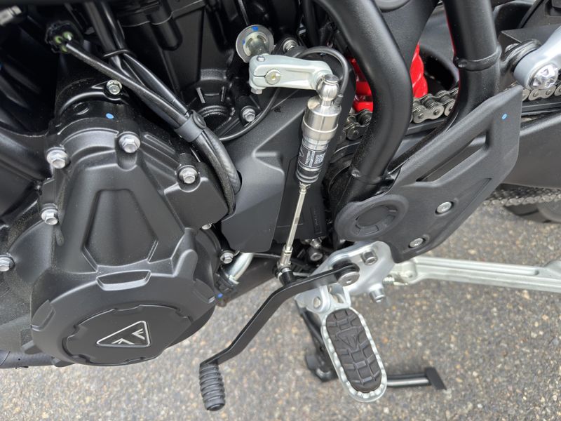 2025 Triumph Tiger 900 GT Pro - CARNIVAL RED - SAPPHIRE BLACK 