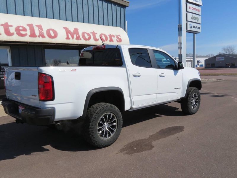 2022 Chevrolet Colorado ZR2 4x4 4dr Crew Cab 5 ft. SBImage 2