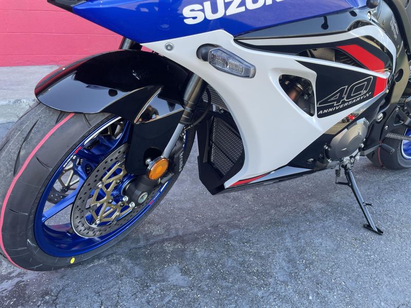 New 2027 Suzuki GSX-R1000 40TH ANNIVERSARY EDITION Image 13