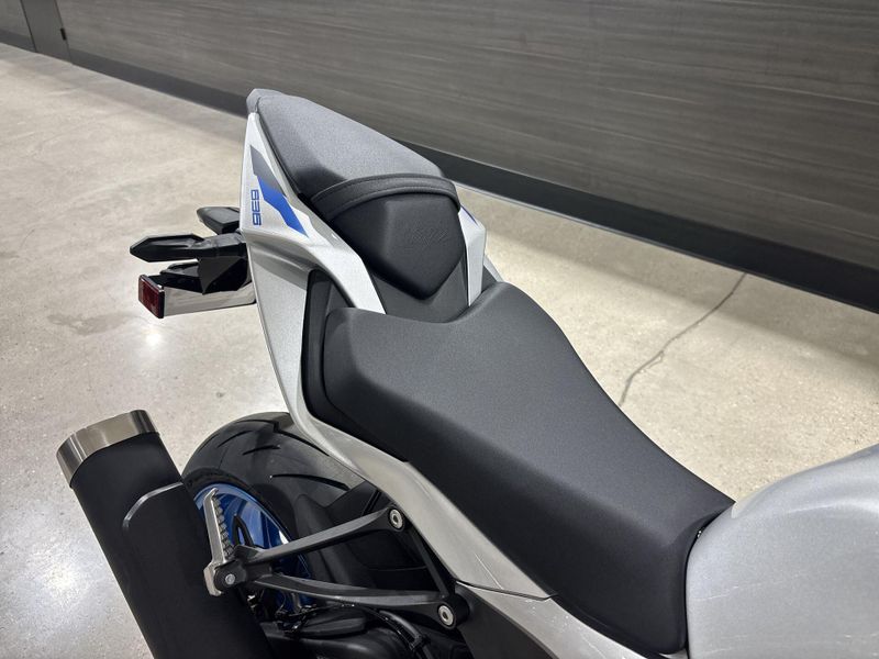 New 2027 Kawasaki NINJA ZX-6R ABS Image 20
