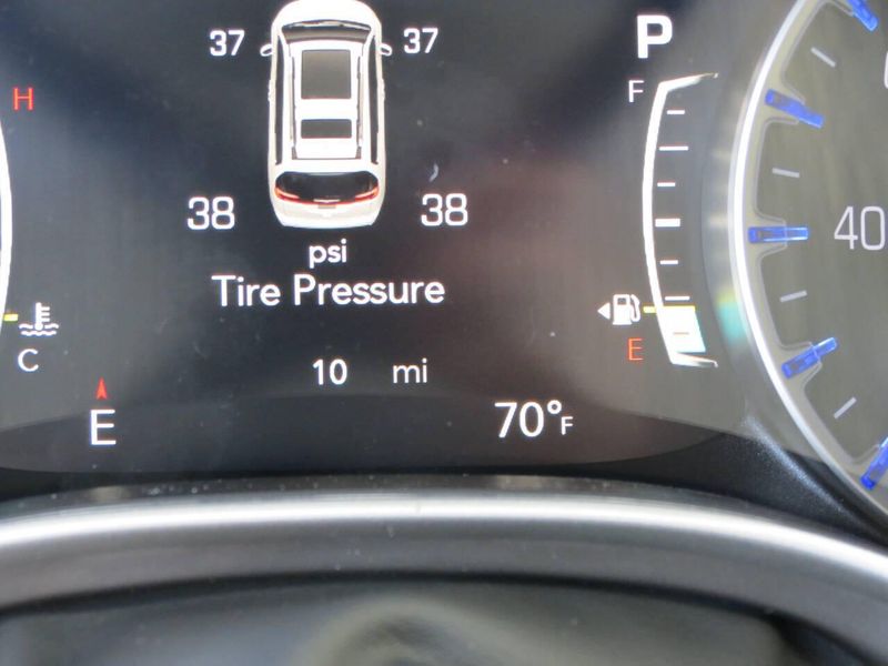 New 2026 Chrysler Pacifica SelectImage 11