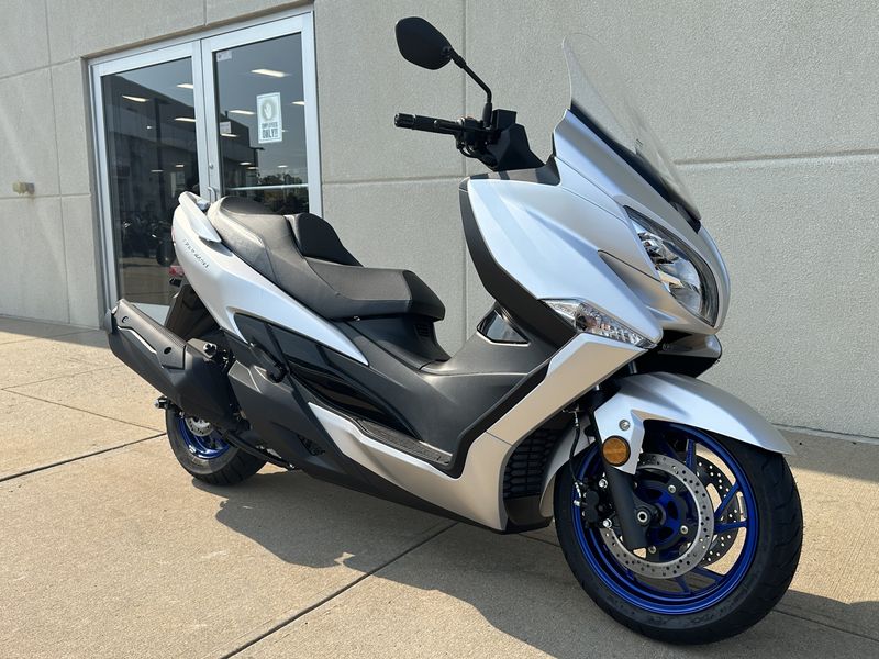 2024 Suzuki Burgman 400 in a SILVER exterior color. Cross Country Powersports 732-491-2900 crosscountrypowersports.com 