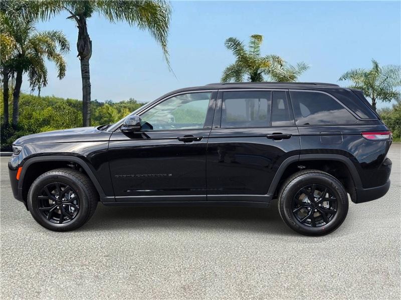 New 2026 Jeep Grand Cherokee Laredo Altitude 4x2