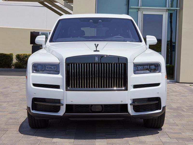 2024 Rolls-Royce Cullinan Image 6