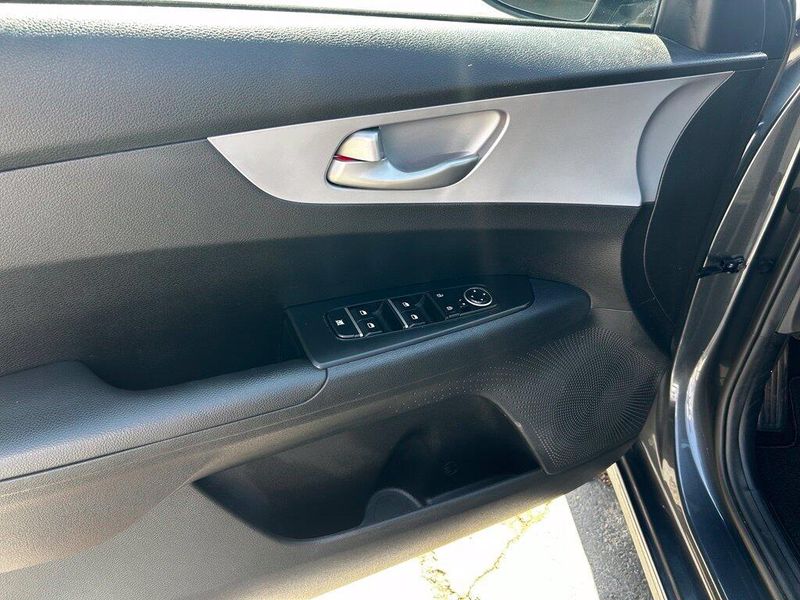 Used 2024 Kia Forte LXSImage 13
