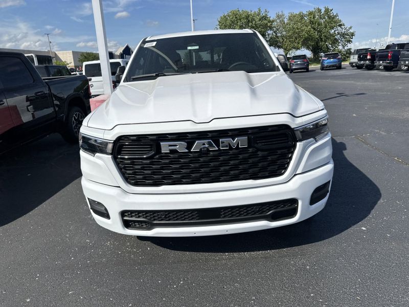 2025 RAM 1500 Big Horn Crew Cab 4x4 5