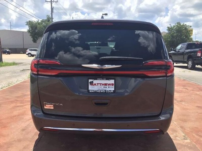 2021 Chrysler Pacifica Touring LImage 4