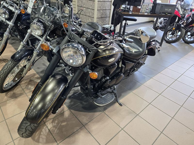 2023 Kawasaki VULCAN 900 CLASSIC Image 3