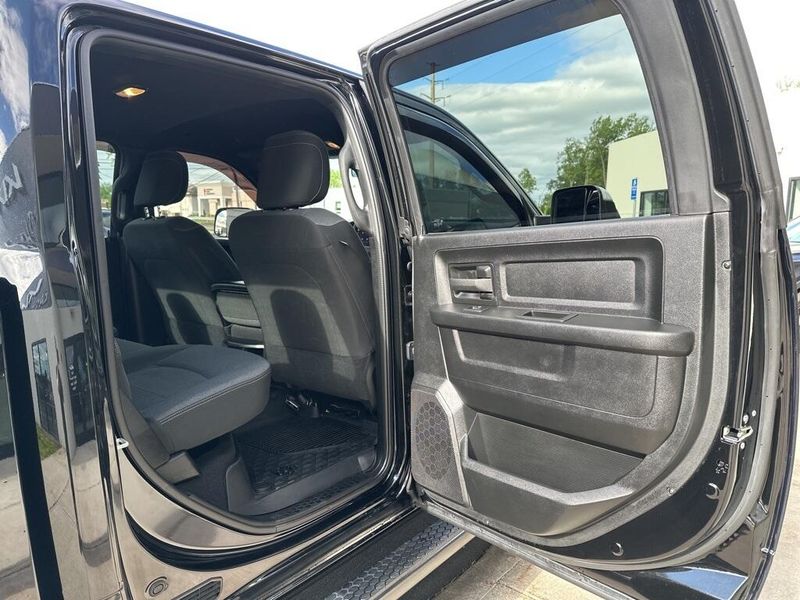 2022 RAM 2500 TradesmanImage 17